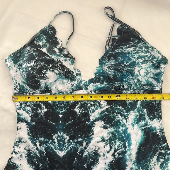Zaful~Swimsuit~One Piece / Waves / NWOT / Host Pick - Picture 9 of 10